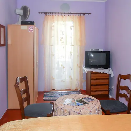 Vladislav Apartment *